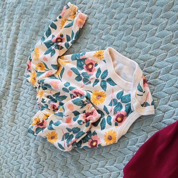 Lullaby Lane - 2-Piece Set with Floral Onesie & Paper Bag Waist Pants - Picture 3 of 7